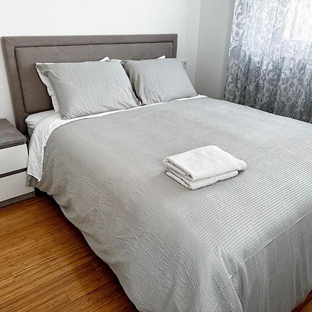 Brand New 2 Bed, 1 Bath Condo ซาดาร์ ภายนอก รูปภาพ