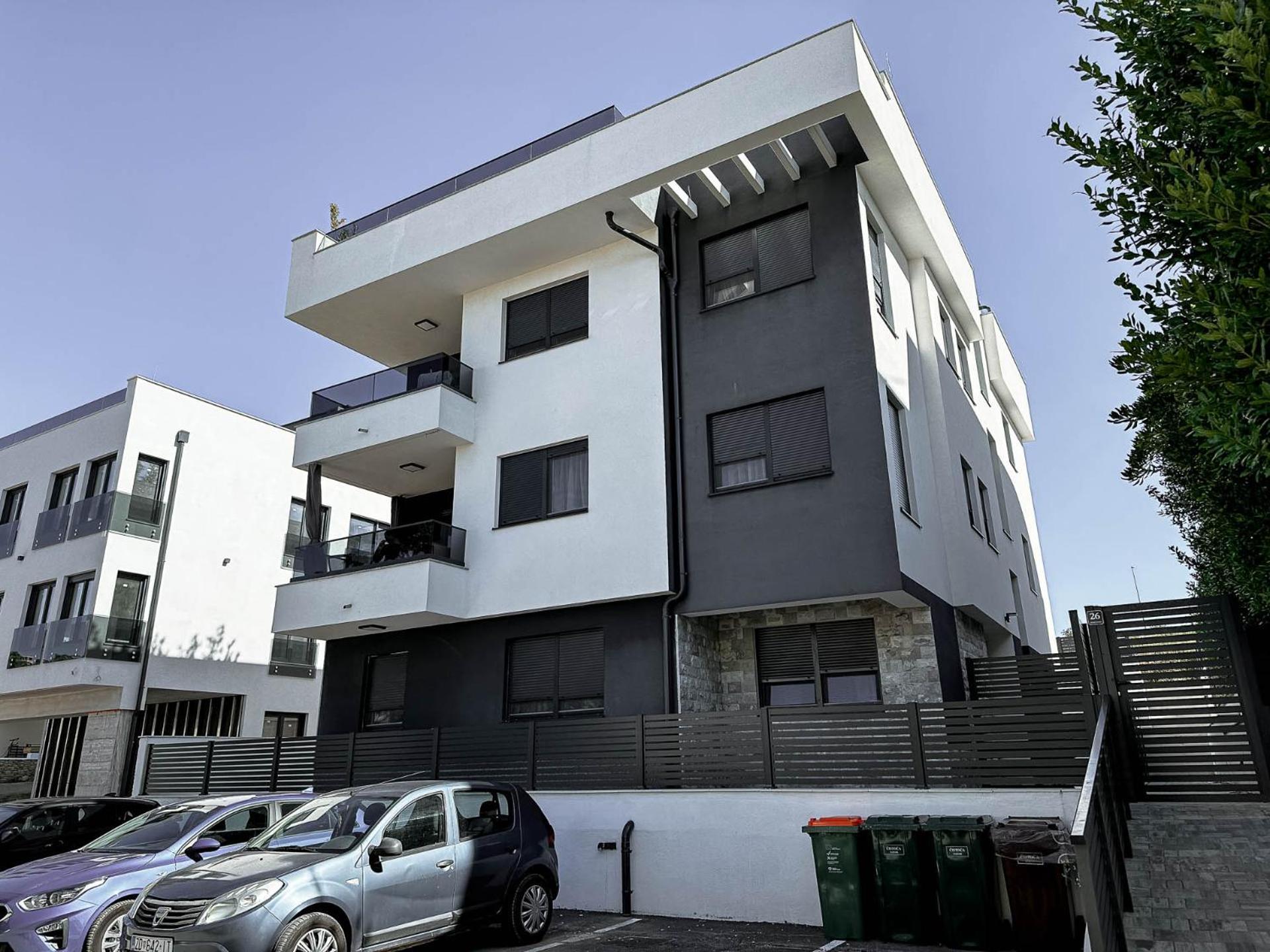 Brand New 2 Bed, 1 Bath Condo ซาดาร์ ภายนอก รูปภาพ