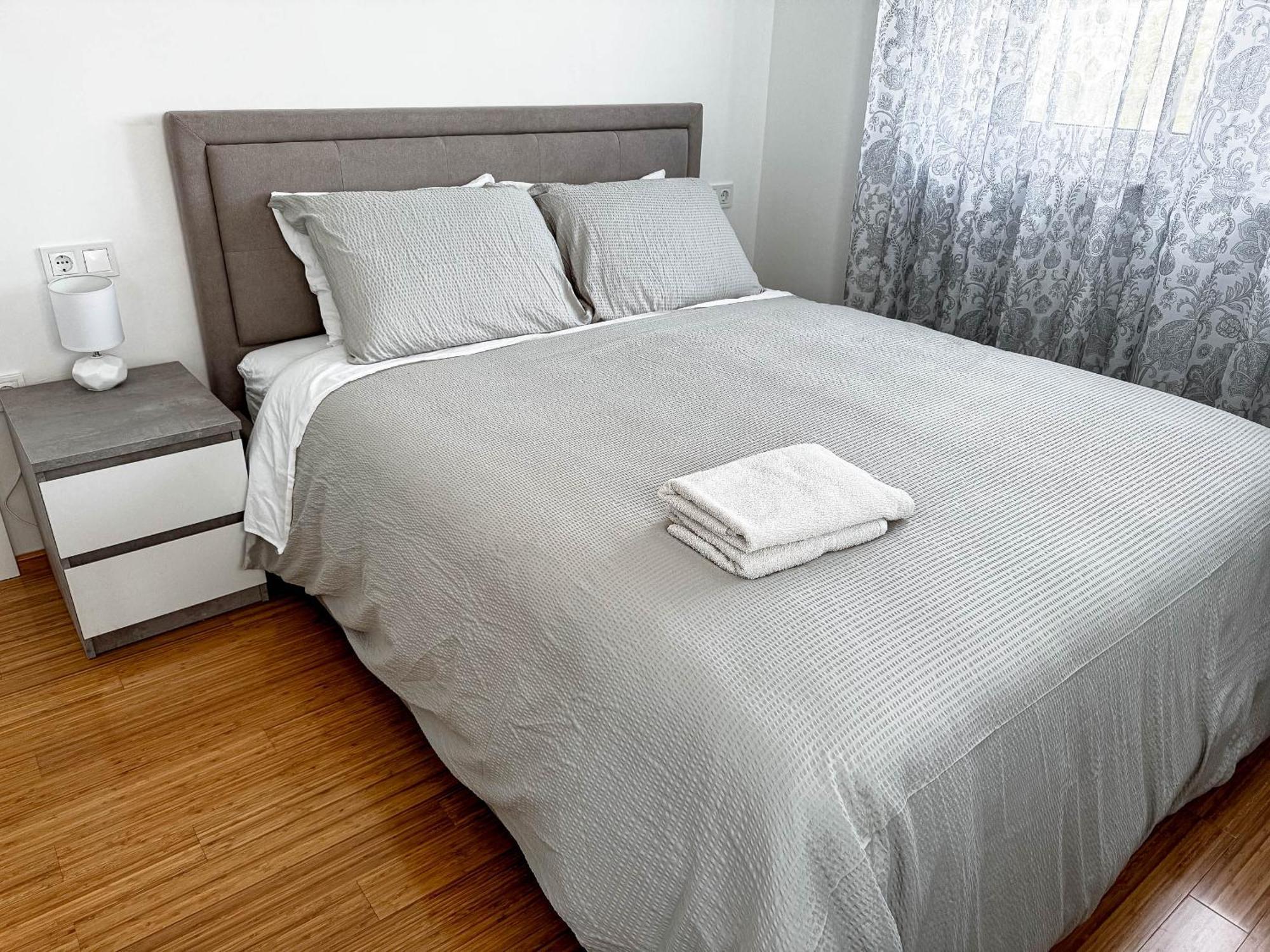 Brand New 2 Bed, 1 Bath Condo ซาดาร์ ภายนอก รูปภาพ