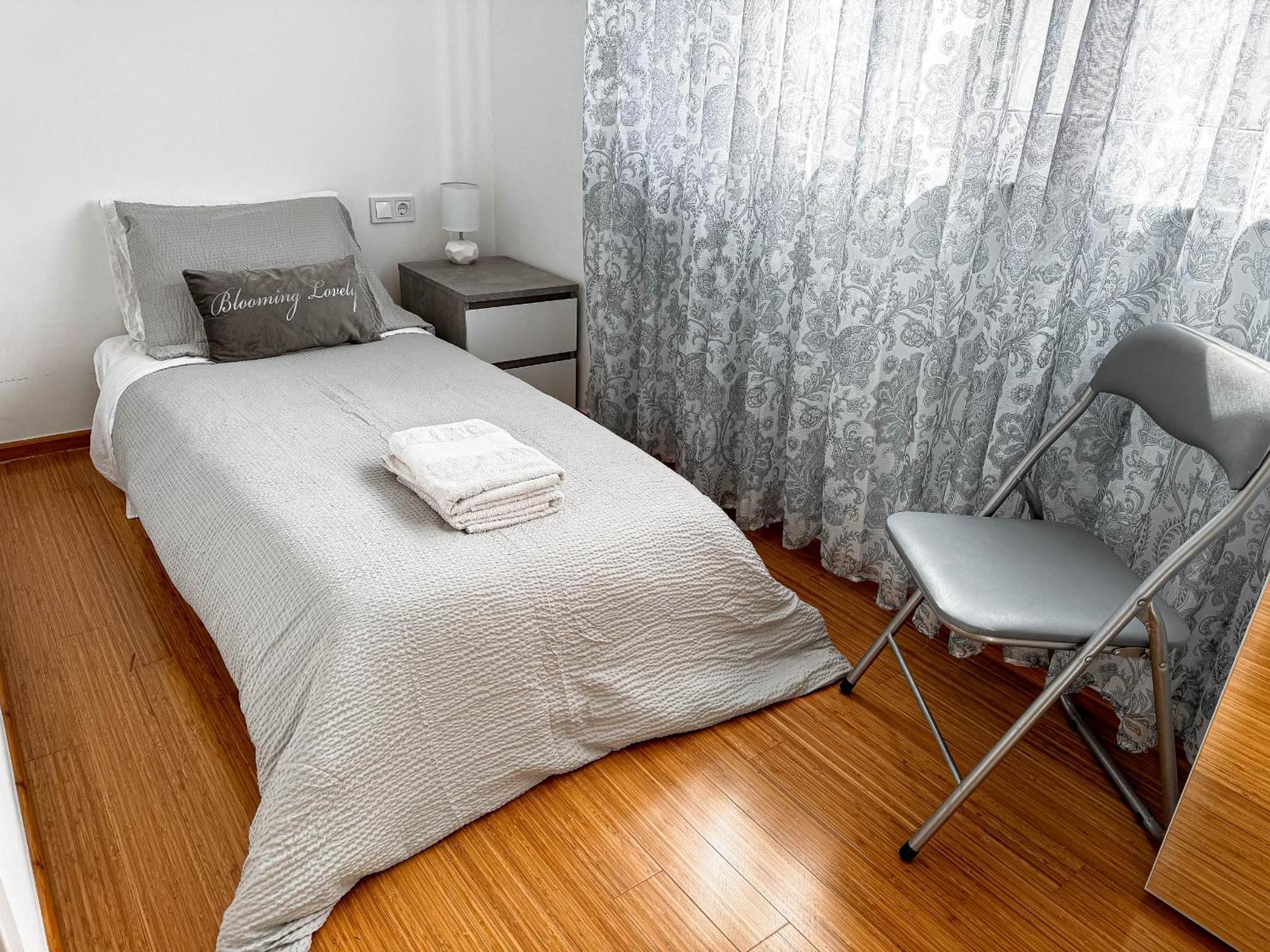 Brand New 2 Bed, 1 Bath Condo ซาดาร์ ภายนอก รูปภาพ